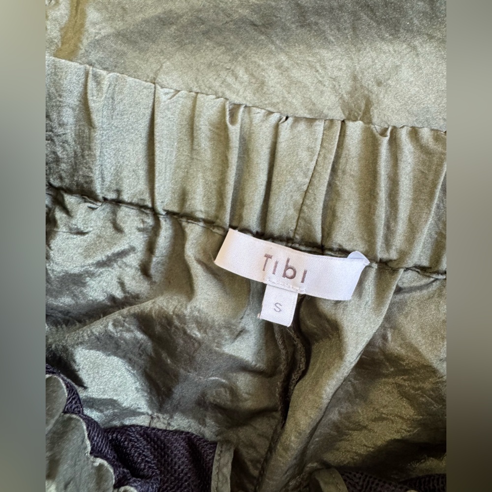 Tibi Wilt Cargo Joggers small long like new crispy nylon army green - Picture 10 of 10